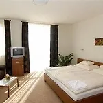 Lajta Park 4*