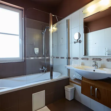 Lajta Park 4* Мошонмадьяровар