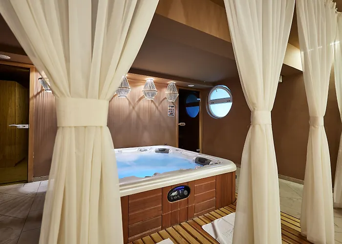 Lajta Park Hotell 4*